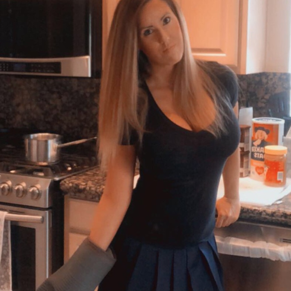 Victoria Secret Varsity Skirt 📣